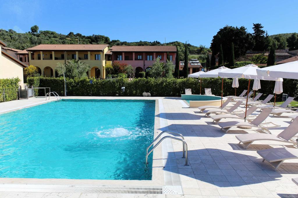 Le Corti Del Sole Residence Venturina Terme Exterior foto