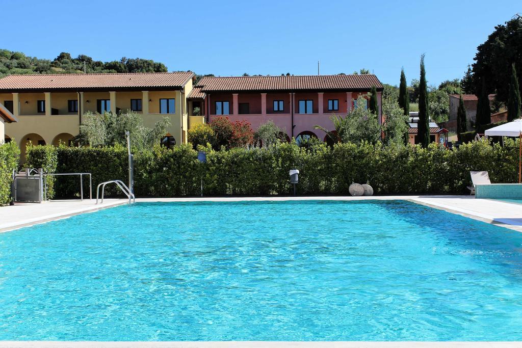 Le Corti Del Sole Residence Venturina Terme Exterior foto